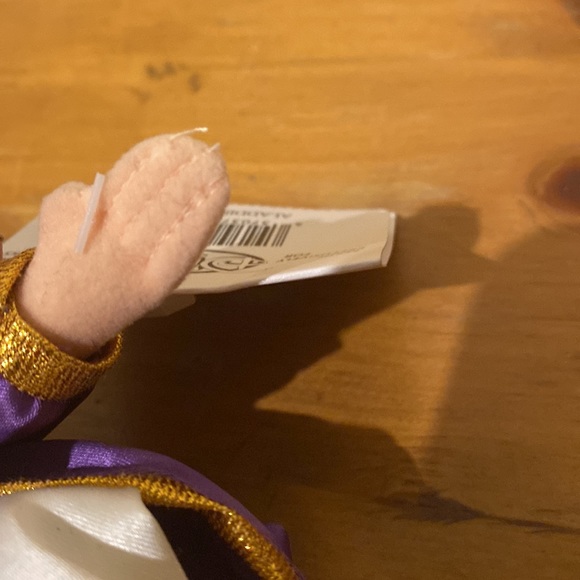 The Disney Store Aladdin Bean Bag Plush NWT Approx 9-10" - Picture 8 of 8